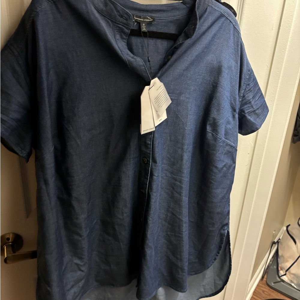 Women’s Chambray Short Sleeve Button Shirt